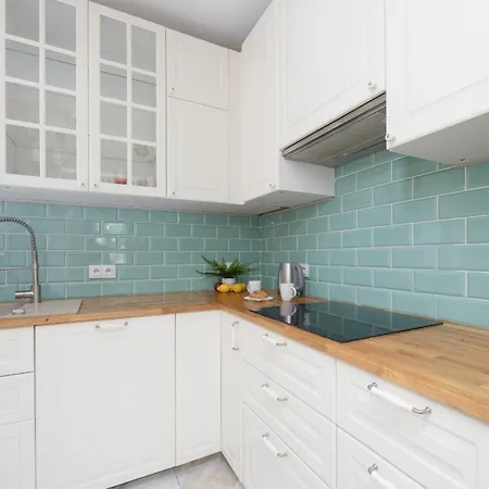 Apartment Near To Old Town By Renters