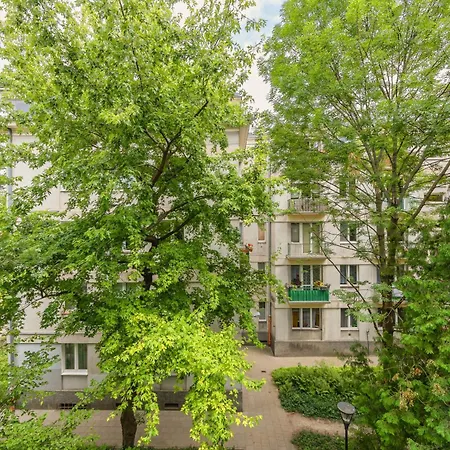 Near To Old Town By Renters Apartment